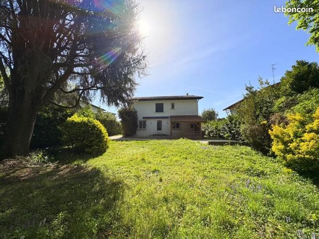 Maison 6 pièces 270 m²