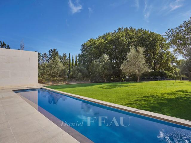 Maison 6 pièces 270 m²