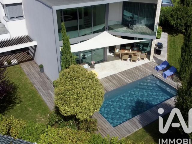 Maison 6 pièces 270 m²