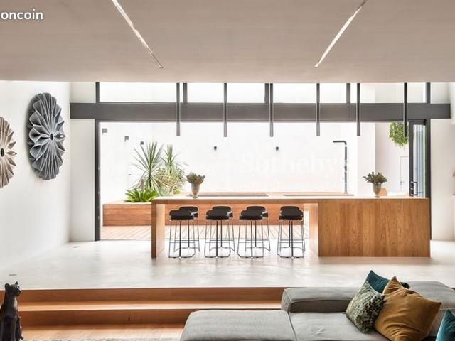 Maison 6 pièces 270 m²