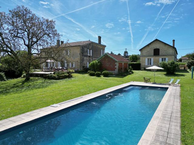 Maison 6 pièces 270 m²