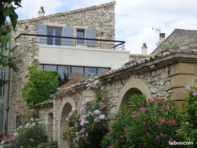 Maison 6 pièces 271 m²