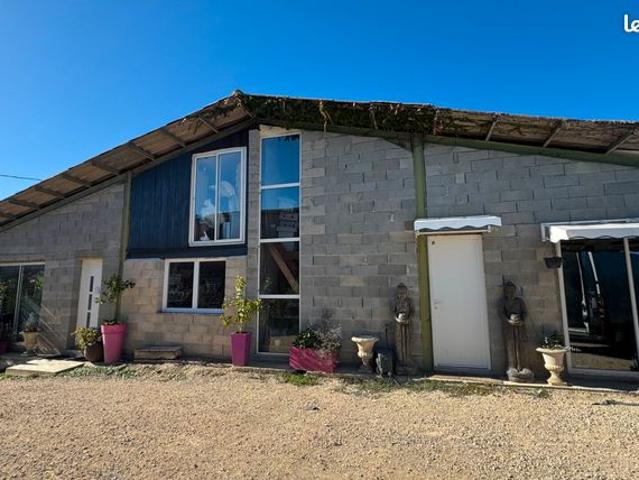 Maison 6 pièces 272 m²