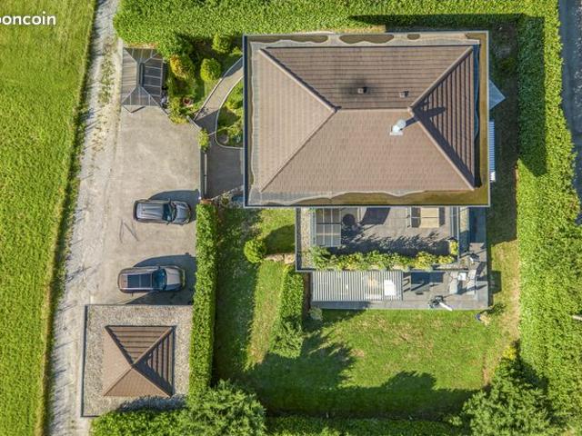 Maison 6 pièces 272 m²