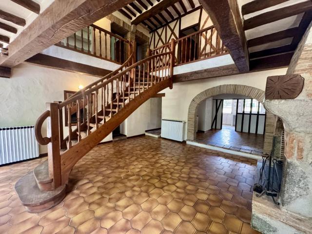 Maison 6 pièces 230 m²