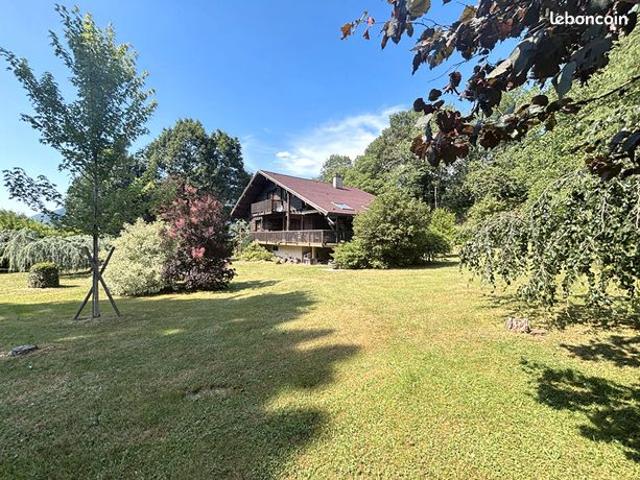 Maison 6 pièces 284 m²
