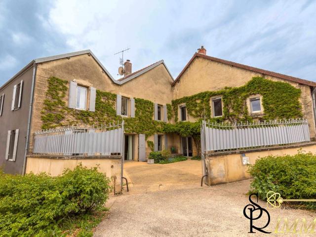 Maison 6 pièces 287 m²