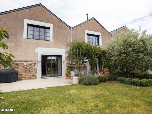 Maison 6 pièces 287 m²