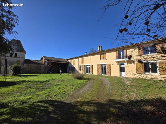 Maison 6 pièces 288 m²