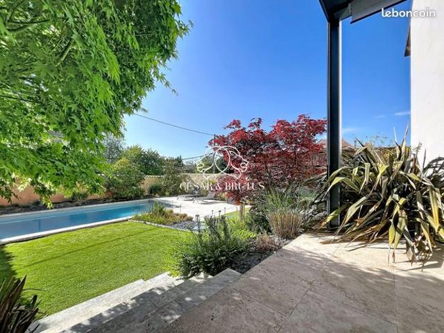 Maison 6 pièces 289 m²