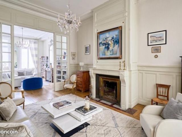 Maison 6 pièces 289 m²