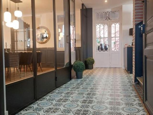 Maison 6 pièces 280 m²