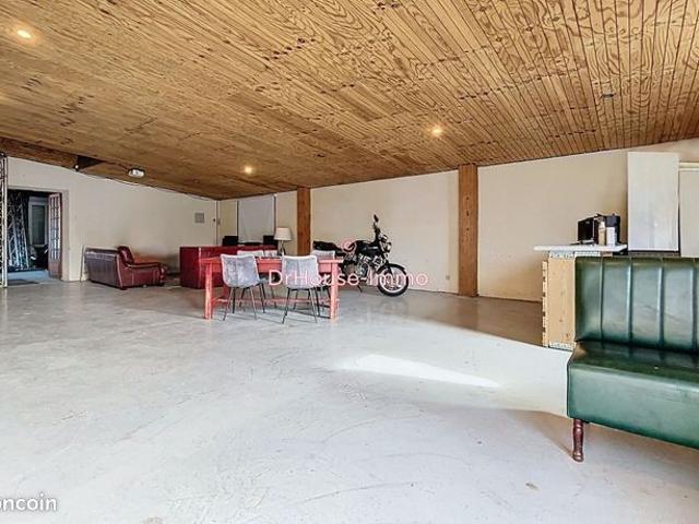 Maison 6 pièces 280 m²