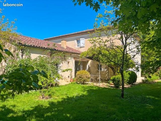 Maison 6 pièces 280 m²