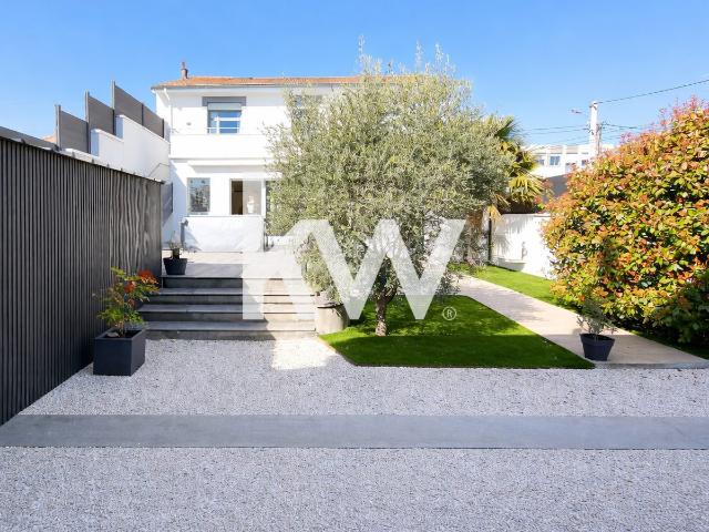 Maison 6 pièces 280 m²