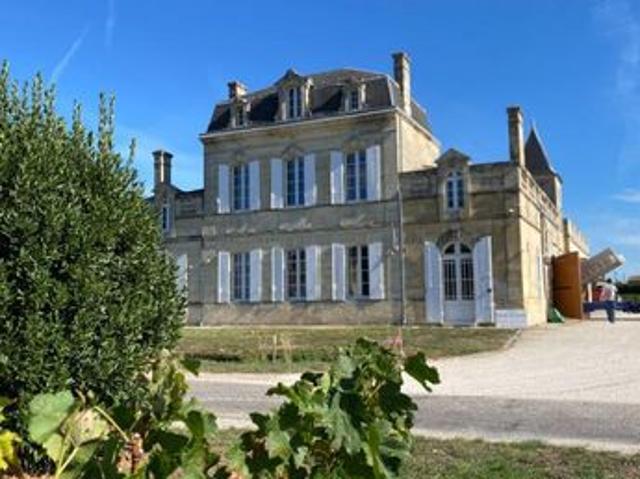 Maison 6 pièces 280 m²