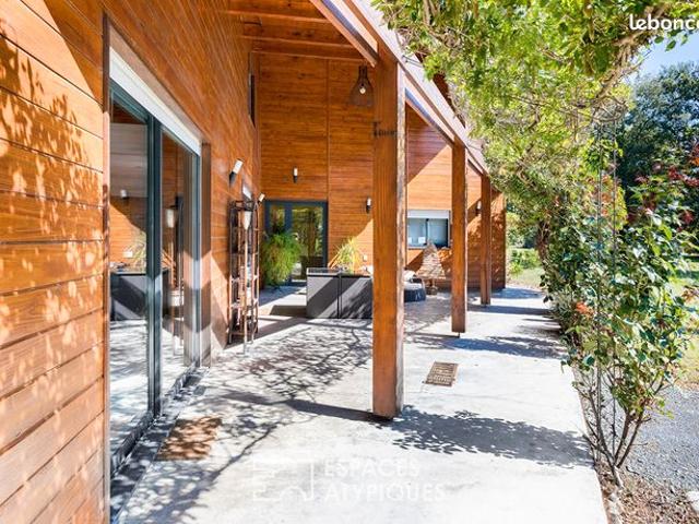 Maison 6 pièces 280 m²