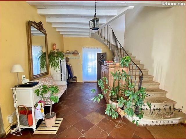 Maison 6 pièces 282 m²