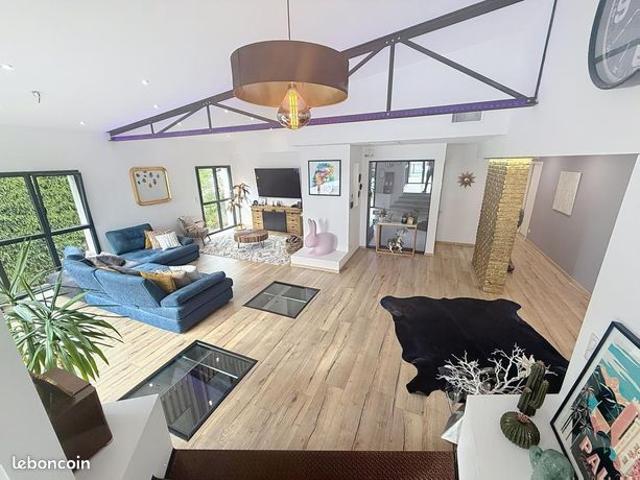 Maison 6 pièces 294 m²