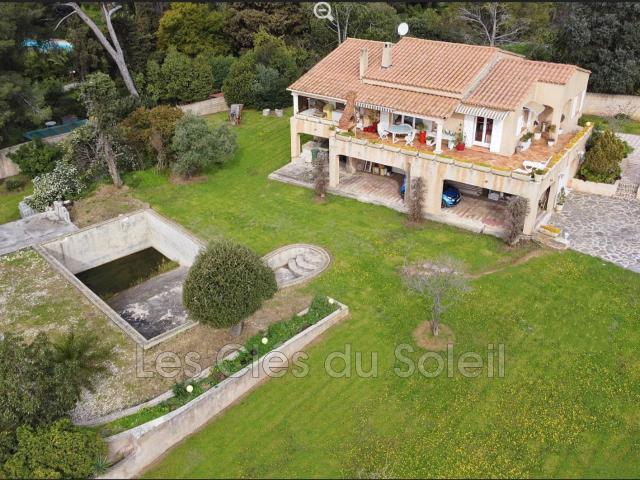 Maison 6 pièces 294 m²