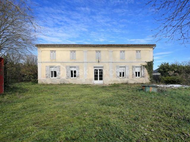 Maison 6 pièces 294 m²