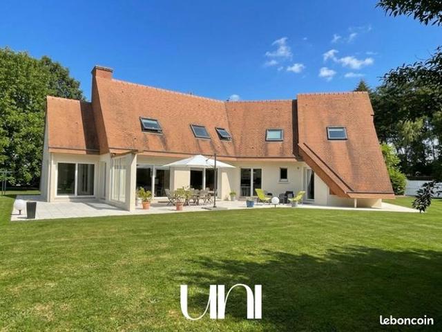 Maison 6 pièces 295 m²