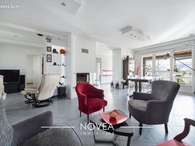Maison 6 pièces 296 m²