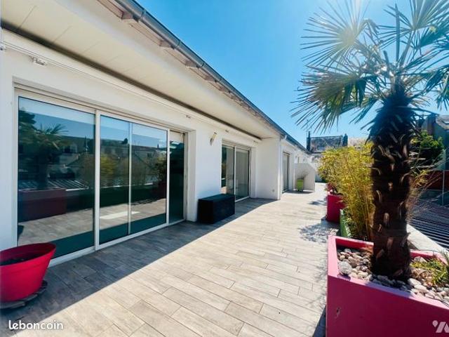 Maison 6 pièces 297 m²