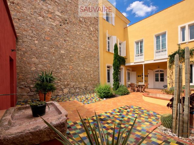 Maison 6 pièces 297 m²