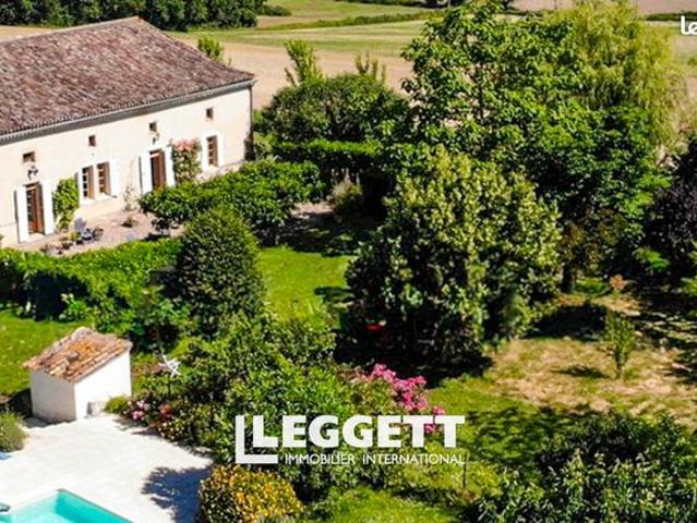 Maison 6 pièces 299 m²