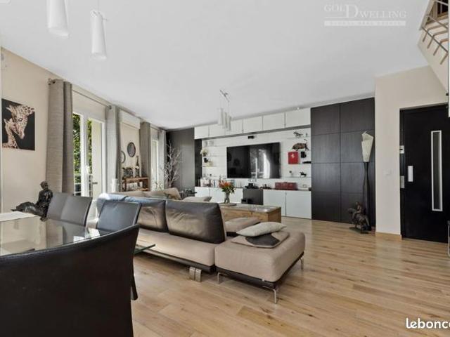 Maison 6 pièces 299 m²