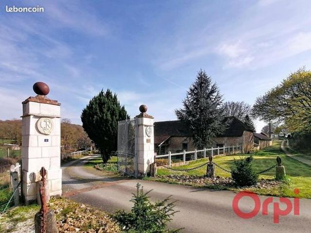 Maison 6 pièces 290 m²
