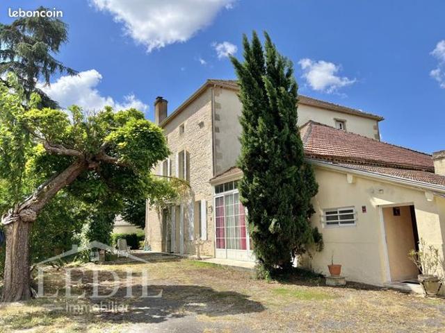 Maison 6 pièces 290 m²