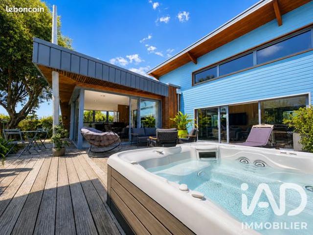 Maison 6 pièces 290 m²