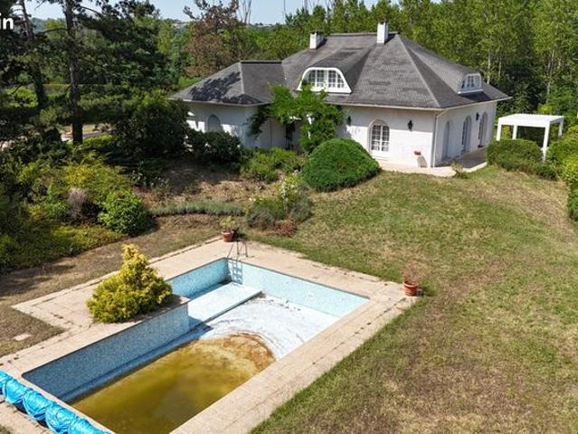Maison 6 pièces 290 m²