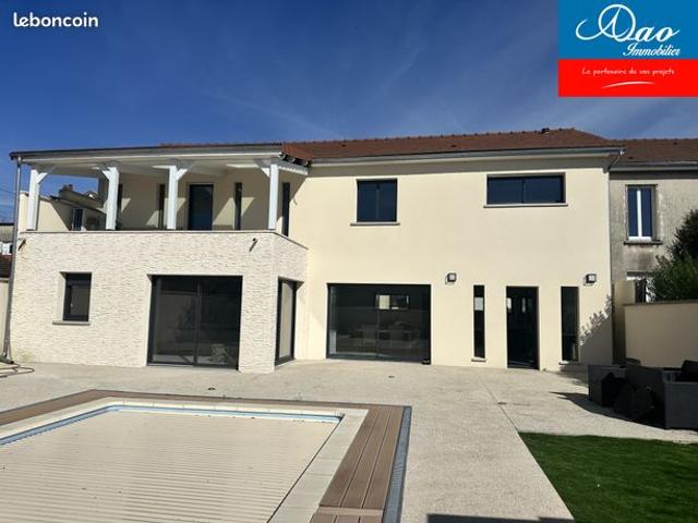 Maison 6 pièces 290 m²