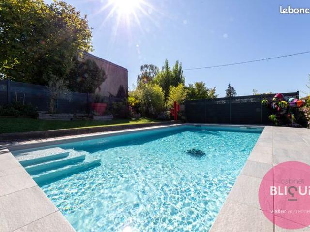 Maison 6 pièces 307 m²