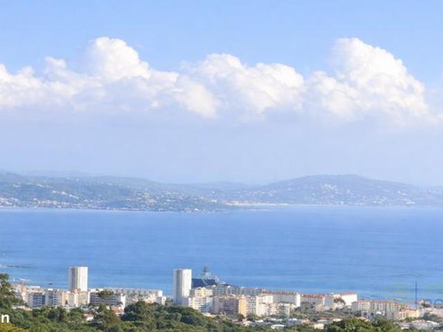 Maison 6 pièces 307 m²