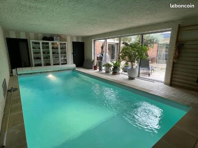 Maison 6 pièces 308 m²