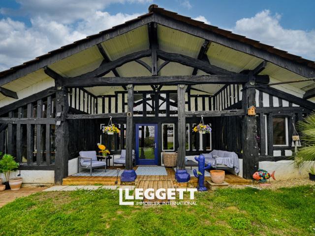 Maison 6 pièces 309 m²
