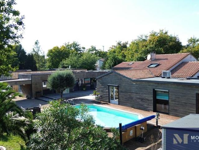 Maison 6 pièces 309 m²