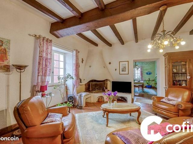 Maison 6 pièces 300 m²