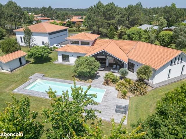 Maison 6 pièces 300 m²