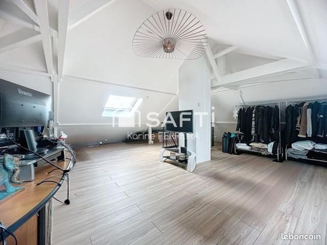 Maison 6 pièces 300 m²