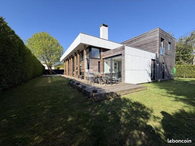 Maison 6 pièces 300 m²
