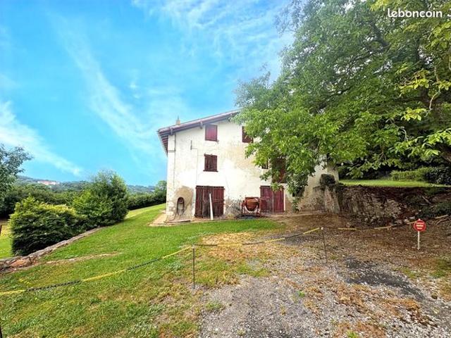 Maison 6 pièces 300 m²