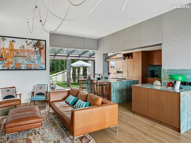 Maison 6 pièces 300 m²