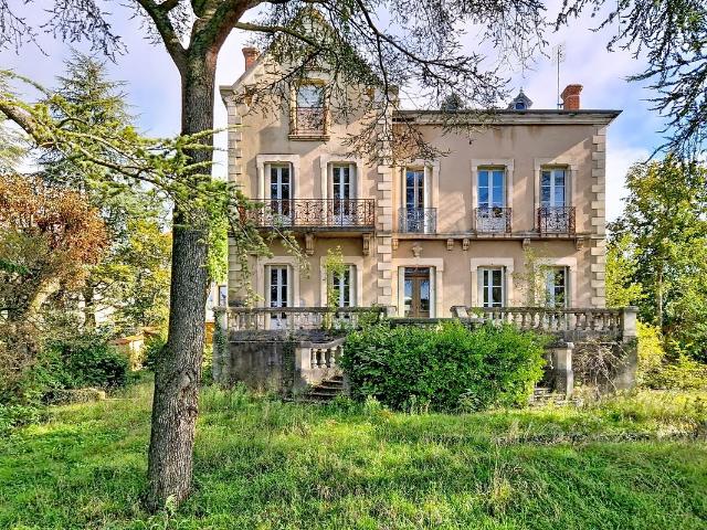 Maison 6 pièces 300 m²