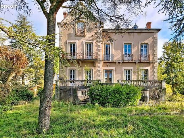Maison 6 pièces 300 m²