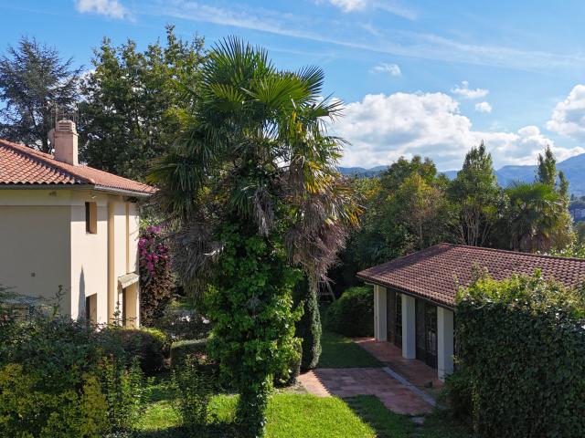 Maison 6 pièces 300 m²